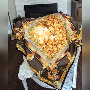 Must de‎ Cartier Scarf